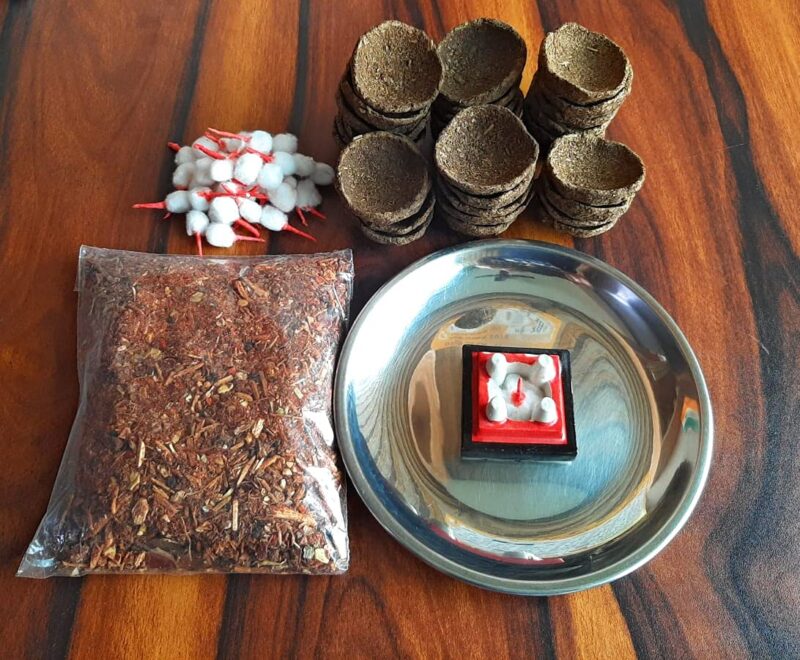 Mithila Handicrafts Sugam Yagya Diwali Pooja Hawan Samagri Kit with Mini/Nano Ceramic Havan Kund, 250g Samgri, 30 Cow Dung Diyas, 30 Cotton Kamal Batti for Home Puja, Durga/Laxmi Pooja