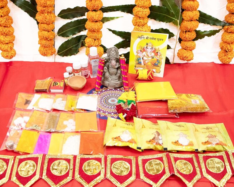 Arkam Ganesh Puja Samagri Kit for Ganpati Pooja with Eco-Friendly Ganesh Statue/Ganpati Puja Kit/Ganesh Chaturthi Puja Kit/Ganesh Pooja (35+ Items) with Detailed Puja Vidhi in Hindi