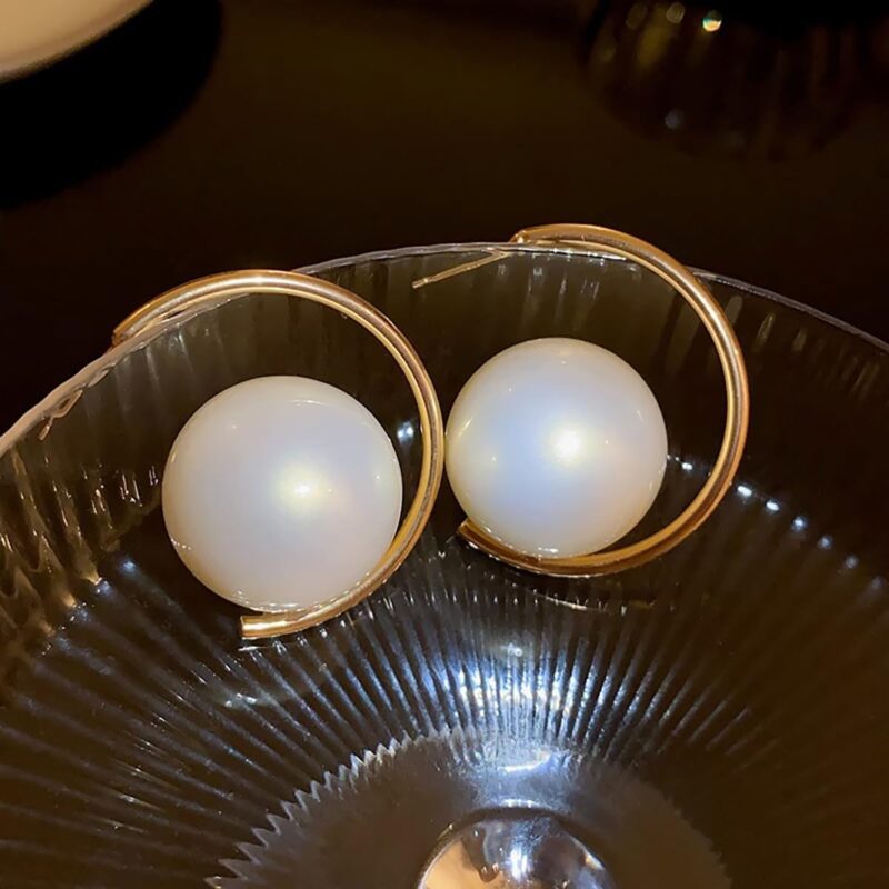 Half Hoop Pearl Earrings for Women Vintage Pearl Jacket Earrings Aesthetic Pearl Planet Earrings Large Crystal Hoop Earrings Minimalist Hypoallergenic Jewelry Gifts