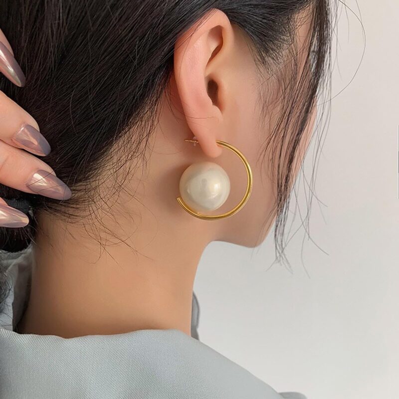 Half Hoop Pearl Earrings for Women Vintage Pearl Jacket Earrings Aesthetic Pearl Planet Earrings Large Crystal Hoop Earrings Minimalist Hypoallergenic Jewelry Gifts