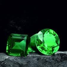 VKG GEMS Emerald Panna/Stone Original 9.25 Ratti Natural (Brazilian Emerald Panna) Colombian Quality Loose Precious Panna Gemstone - Image 2